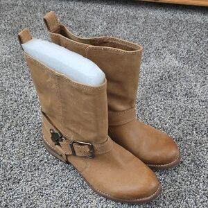 Tan Women's Boots with Buckle Detail